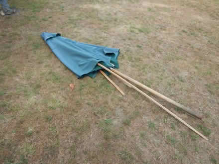 Photo of free Garden Parasol (Woodthorpe LE11) #1