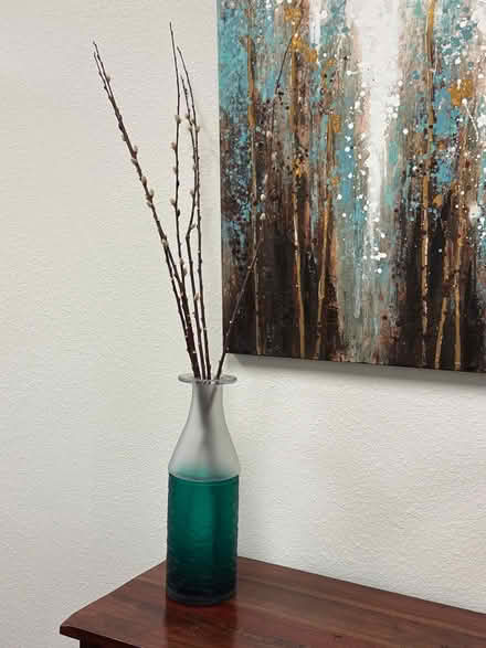 Photo of free Beautiful Glass Vase w/Long Sprigs (Fountain Vly, Heil & Bushard) #1