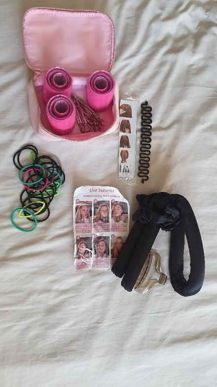 Photo of free Hair Accessories (Hoobrook DY10) #1