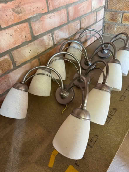 Photo of free Ceiling lights X2, wall lights x4 (Salph End MK41) #3