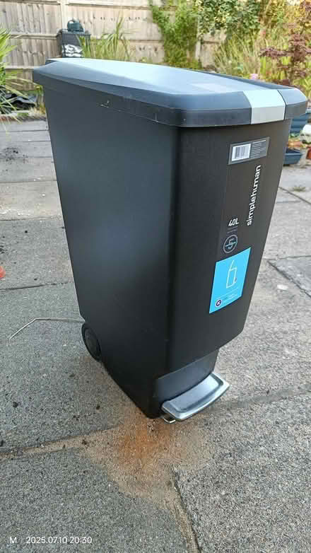 Photo of free Pedal Bin, 40L, Faulty Lid (Tilehurst, Reading RG31) #1
