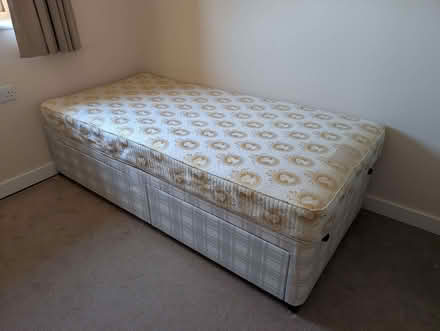 Photo of free Single divan bed and mattress (Witney OX28) #1