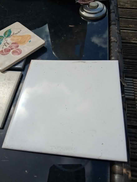 Photo of free Plain white tile (HX6 Sowerby bridge) #1