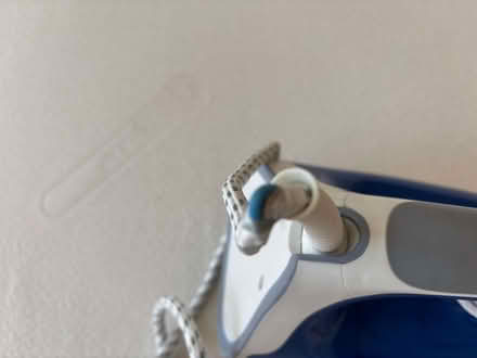 Photo of free Tefal steam iron (Cutteslowe OX2) #3