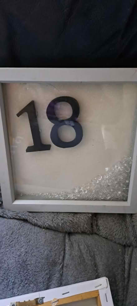 Photo of free 18 frame with diamantés (CR0) #1