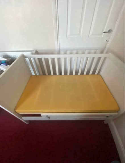 Photo of free Baby cot/ toddler bed (Ws3) #3