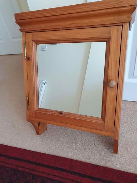 Photo of free Wall-hanging Wooden Bathroom Cabinet with mirror (Lyppard Grange WR4) #3
