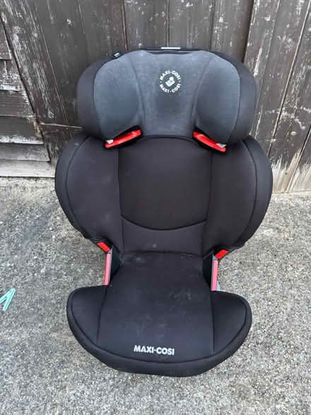 Photo of free Maxi Cosi Car seat (Epsom, KT19) #2