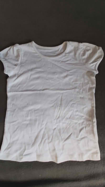 Photo of free T-shirt 6yr old (KT14) #1