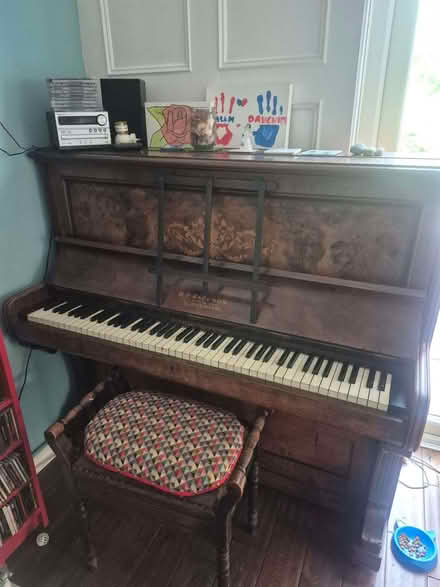 Photo of free It's a piano (Aylestone LE2) #1