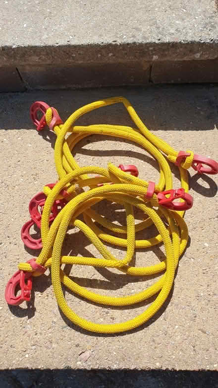 Photo of free 2 bungee cords with hooks (CT2) #1