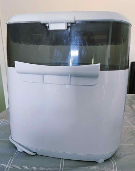 Photo of free Dr Brown's Deluxe Bottle Sterilizer (MK42) #2
