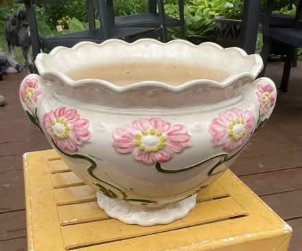 Photo of free Large flower planter (Hunt Club) #1
