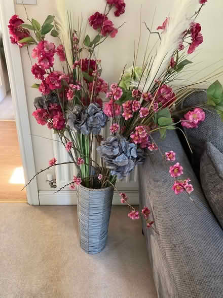 Photo of free Artificial flowers (Wilford) #1
