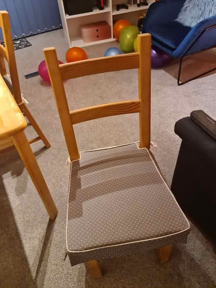 Photo of free Dining set. (Hadleigh SS7) #2