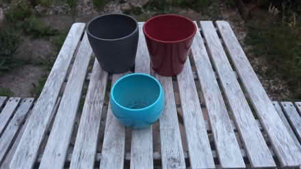 Photo of free Assorted plant pots (RG1, reading) #1