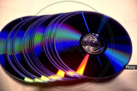 Photo of Cd’s dvd’s - are you clearing out (Dunfermline KY11) #1