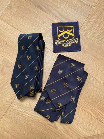 Photo of free Borden School Ties and Badge (ME9) #1