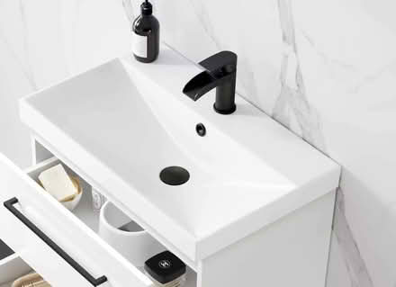 Photo of free 606mm ceramic basin new (Williamson Park) #2