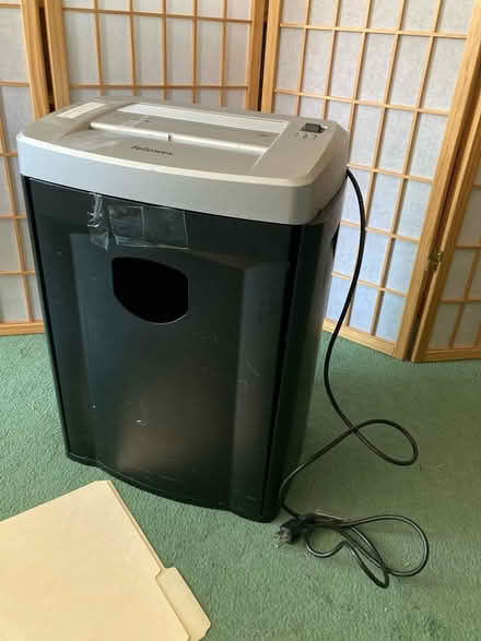 Photo of free Paper shredder (Fellowes brand) (Adams Point, Vernon nr Perkins) #1