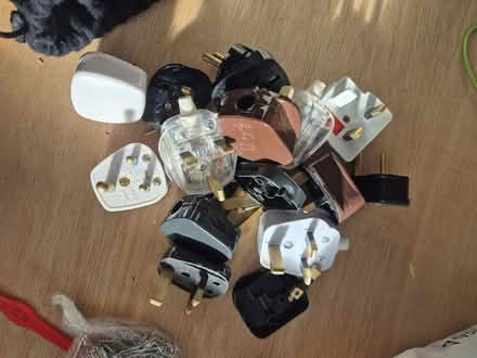 Photo of free Various plugs (Chiswick W4) #1