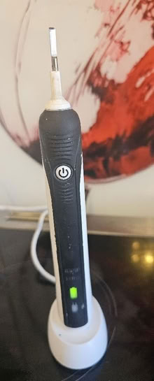 Photo of free Oral B electric toothbrush and charger (Malvern Link WR14) #1