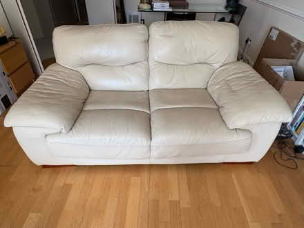 Photo of free Sofa (Se83jp) #1