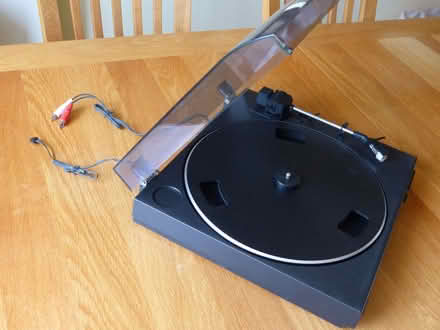 Photo of free Sony turntable (Bucknell SY7) #1