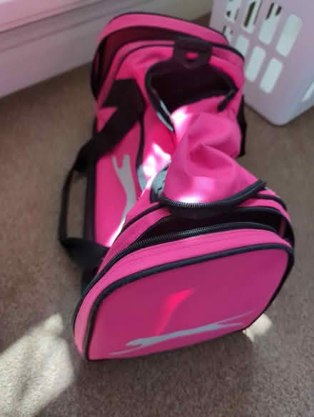 Photo of free Pink gym holdall (Lower Penwortham PR1) #1