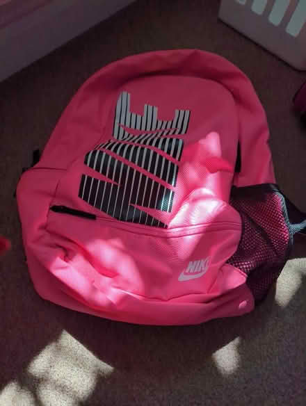 Photo of free Pink rucksack (Lower Penwortham PR1) #1