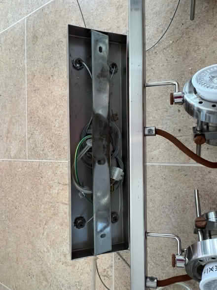 Photo of free Light fitting (B62) #3