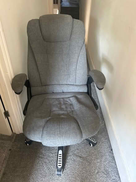 Photo of free Office/gaming chair (East Dulwich) #1