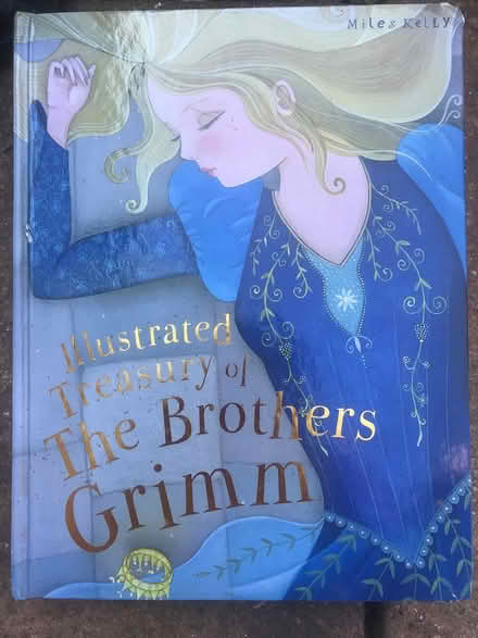Photo of free Brother grimm book for kids (South oxhey WD19) #1