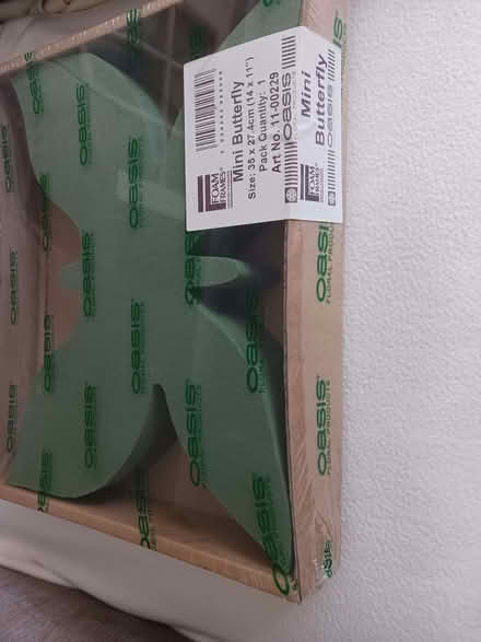 Photo of free Florist Oasis butterfly frame (Cutteslowe OX2) #3