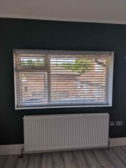Photo of free 2 white Venetian blinds (Bat and Ball TN13) #2