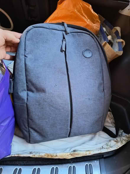 Photo of free HP laptop back pack with broken zip (Royston SG8) #1