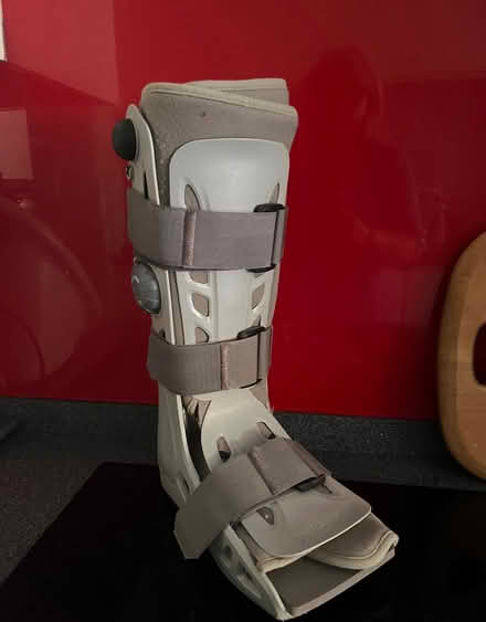 Photo of free Aircast walking boot (Southfields SW18) #1
