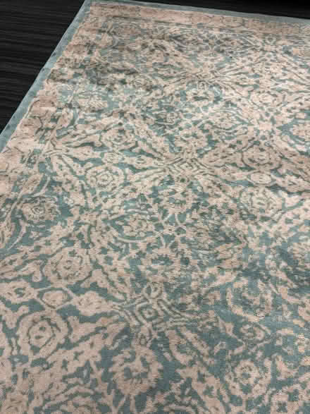 Photo of free Beautiful Teal & Off-White Area Rug (Fountain Vly, Heil & Bushard) #2