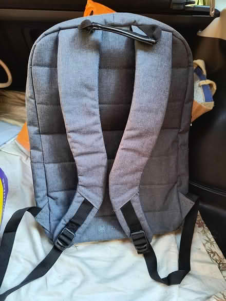Photo of free HP laptop back pack with broken zip (Royston SG8) #3