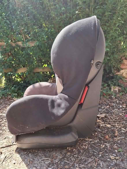 Photo of free Car seat for up to 15Kg (Shinfield RG2) #3