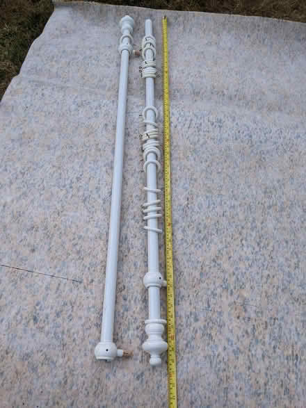 Photo of free Curtain pole and rings (batchworth HA6) #1