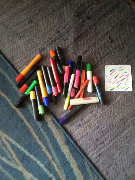 Photo of free coloured markers + lots (Quinton B32) #2