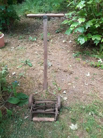Photo of free Mower - Push along (Brantham CO11) #1