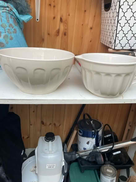 Photo of free New bowl and jug (Isleworth tw75hs) #1