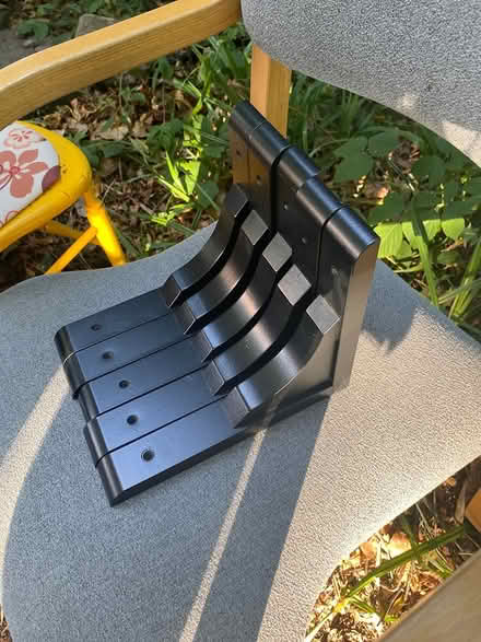 Photo of free 5 IKEA shelves corners NEW (Crosspool S10) #2