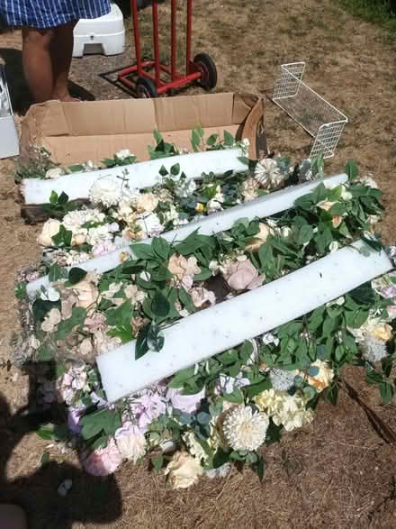 Photo of free Flowers (Gu22 9dj) #2