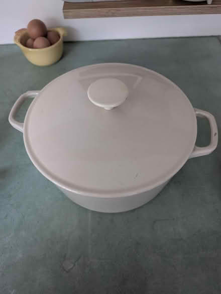 Photo of free Casserole dish (Bethnal Green E2) #1