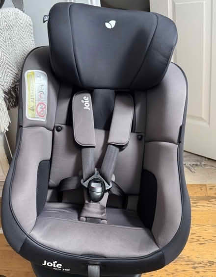 Photo of free Joie spin 360 car seat (KT8 East Molesey) #1