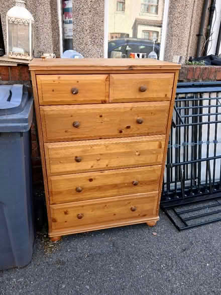 Photo of free Chest of drawers. (Woodside SE25) #1