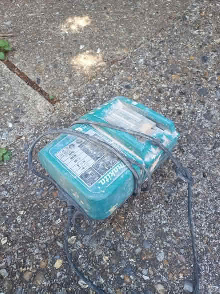 Photo of free Battery charger (Letchworth) #1